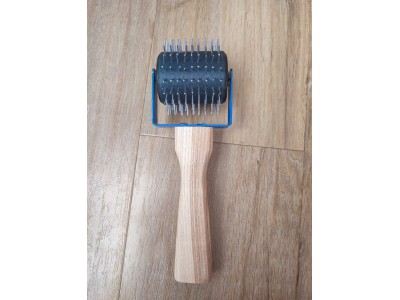 Rola pentru descapacit cu dinti metalici