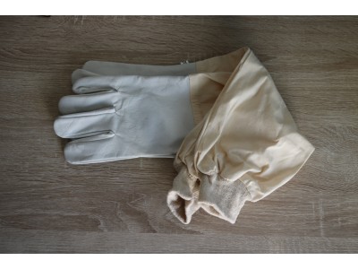 Manusi apicole din piele, Pakistan