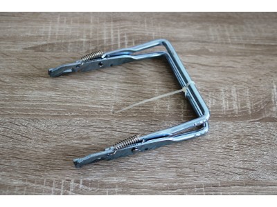 Cleste cu maner metalic