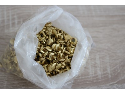 Butoni rapizi pentru chinga